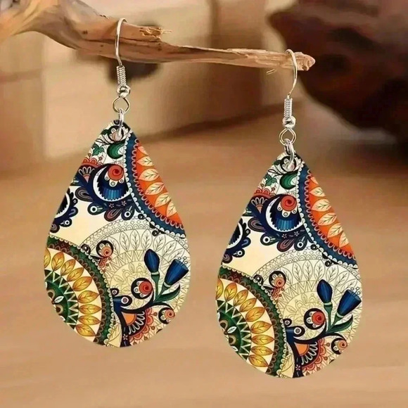 Vintage Halter Dress with Set of Earnings - Picture 2 of 3